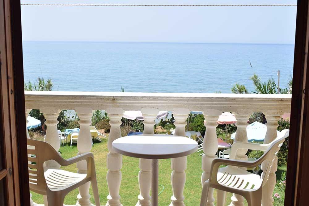 Sunset Bay Studios Агиос Георгиос Екстериор снимка